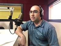 Chefe do Cartório Eleitoral de Votuporanga, Robson Henrique da Silva Oliveira, explica como o cidadão pode fazer a denúncia (Foto:  A Cidade)