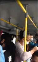 Vídeo feito por moradores da zona Norte mostra a superlotação do transporte coletivo de Votuporanga em meio à pandemia (Reprodução/Redes sociais)