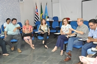 João Dado e  a primeira-dama Mônica Pesciotto participaram da reunião de ontem (Foto: Divulgação/Prefeitura de Votuporanga)