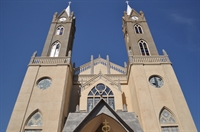 A Semana Santa deste ano marca o retorno dos fiéis católicos aos bancos da Catedral de Votuporanga para celebrar o período (Foto: A Cidade)