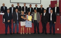 Familiares da homenageada estiveram na sessão da Câmara realizada na segunda-feira
