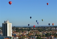 Balões de todo Brasil devem voltar a tomar conta do céu de Fernandópolis em comemoração ao aniversário da cidade vizinha Foto: Prefeitura de Fernandópolis