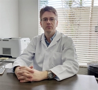 Dr. Ernesto José Hoffmann que explicou quais são os riscos de complicações da doença (Foto: Santa Casa)