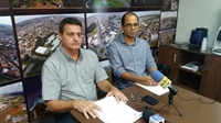 Coletiva: Osmair Ferrari (PP) e Lucas da Silva, assessor jurídico da Câmara Municipal (Foto: Daniel Castro/A Cidade)