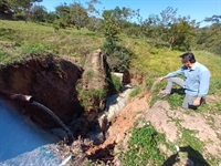 Vereador Jura recebeu a reclamação de moradores do Boa Vista e enviou um ofício à Saev solicitando uma solução para o problema (Foto: Assessoria)