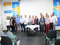 As diretorias da Unifev e da Santa Casa assinaram mais um convênio entre as instituições (Foto: Unifev)