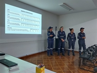 Agente de trânsito de Votuporanga ministraram uma palestra no Ambulatório Médico de Especialidades (Foto: Divulgação)