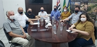 As reivindicações do comércio foram feitas durante uma reunião com o prefeito João Dado em seu gabinete (Foto: ACV)