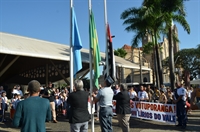 No ano passado o ato cívico reuniu um bom público na praça, além de autoridades e lideranças de toda a cidade (Foto: A Cidade)