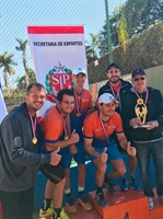 Na categoria livre, Votuporanga foi bem representada pela equipe de tênis masculinos, que ficaram com a 1ª posição no campeonato  (Foto: Arquivo Pessoal)