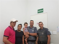 Imediatamente, os policiais militares, Cabo Doimo e Sargento Cipriano, se deslocaram até a residência da mulher (Foto: Divulgação/PM)