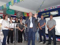 O prefeito João Dado, secretários e vereadores participaram da entrega da revitalização (Foto: Daniel Castro/A Cidade)