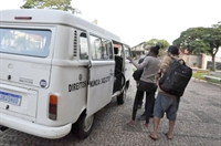 A Secretaria de Direitos Humanos realizou a abordagem de moradores de rua nas praças e os levou para um abrigo contra o frio (Foto: Prefeitura de Votuporanga)