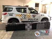 Carga com 301 tijolos de cocaína foi interceptada pela Polícia Rodoviária ontem na Euclides da Cunha em Votuporanga (Foto: Divulgação PRE)