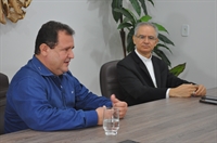 O Bispo da Diocese de Votuporanga, Dom Moacir Aparecido de Freitas, e o padre Gilmar Margotto, responsável pela Pastoral da Comunicação Diocesana (Foto: Gabriele Reginaldo/A Cidade)