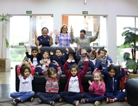  projeto, realizado semanalmente, é uma iniciativa da colaboradora Marta Tertuliano e da supervisora das bibliotecas da Instituição, Rosângela Constâncio Borges (Foto:Unifev)