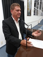 ‘Não vou aceitar que enterrem animais no mesmo túmulo de meus avós’, diz vereador sobre projeto de Votuporanga 