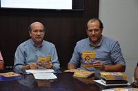O material de divulgação confeccionado para a Campanha Leão Amigo está sendo distribuído gratuitamente (Foto: Divulgação/Prefeitura de Votuporanga)