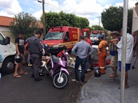 A motociclista e sua filha, que estava na garupa da moto, sofreram escoriações pelo corpo (Foto: Aline Ruiz/A Cidade)