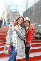 Bruna Marquezine,Tatá Werneck e equipe de “I Love Paraisópolis” enfrentaram o frio de Nova York, cerca de 11 graus negativos, para gravarem algumas cenas dos primeiros capítulos da nova novela