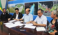  A Instituição e a Prefeitura de Votuporanga assinaram nesta segunda-feira (26) termo de fomento (Foto: Divulgação/Santa Casa)