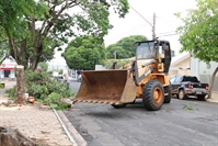 O dia de ontem foi para limpeza da cidade após a forte chuva de anteontem (Prefeitura de Votuporanga)