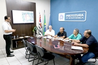 O prefeito Jorge Seba (PSDB) recebeu o projeto do Plano Municipal de Segurança, elaborado por uma empresa especializada (Foto: Prefeitura de Votuporanga)