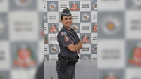 Ela concilia a rotina da Polícia Militar em Votuporanga com os trabalhos domésticos há três anos (Foto: A Cidade)