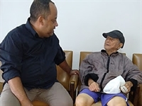 No final da tarde, o senhor Takaki pôde, enfim, reencontrar a sua família (Foto: Divulgação/Prefeitura)