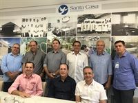 Motta foi recepcionado pelo provedor Luiz Fernando Goes Liévana e os diretores Marcelo Madrid, Luiz Antonio Chiqueto, Valmir Dornelas, Eduardo Pardo da Costa, Angelo Bimbato e o vereador Daniel David (Foto: Divulgação)