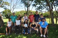 Atletas da Equipe de Atletismo Paralímpico de Votuporanga participam de palestra hoje (Foto: Daniel Castro/A Cidade)