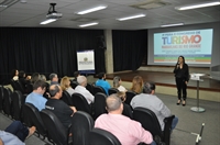A secretária de Cultura e Turismo, Silvia Stipp, recepcionou os representantes dos municípios selecionados (Foto: Daniel Castro/A Cidade)