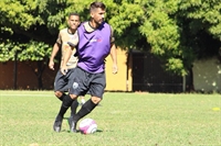 O CAV do meio-campista Ricardinho faz nesta sexta-feira (17) seu último treino antes de pegar o Olímpia (Foto: 