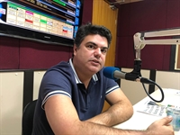 O diretor da Apravel, Luciano Augusto, foi entrevistado ontem na Cidade FM (Foto: A Cidade)