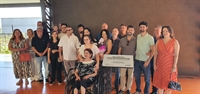 Familiares, amigos e autoridades de Votuporanga prestigiaram a inauguração da quadra em homenagem ao professor Paulo Stipp (Foto: A Cidade)