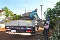 Serão recolhidos materiais descartáveis que os moradores colocarem em frente às casas na noite anterior, respeitando o dia da coleta em cada bairro (Foto:Prefeitura de Votuporanga)