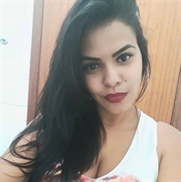 A jovem moradora de Ouroeste, Laiane Oliveira, de 29 anos, morreu após dias hospitalizada na Santa Casa de Fernandópolis (Foto: Reprodução/Facebook)
