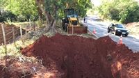Previsão para fim do serviço de desobstrução do emissário é de aproximadamente dez dias (Foto: Prefeitura de Votuporanga)