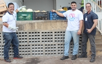 A família Fontoura dedicou parte da colheita da Estância Ebenézer para a Santa Casa de Votuporanga (Foto: Divulgação/Santa Casa)