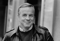 Franco Zeffirelli, cineasta italiano, em foto de 1974 — Foto: Jerry Mosey/AP