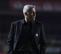 Os resultados ruins recentes e a queda de desempenho no Brasileirão foram determinantes para a saída do argentino  (Foto: Rubens Chiri / saopaulofc.net)