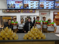 A unidade do Burger King foi inaugurada na noite de ontem, às 19h, na avenida Brasil, em Votuporanga (Foto: A Cidade)