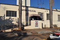 Os policiais deram voz de prisão ao indiciado, sendo encaminhado até o Plantão Policial (Foto: Érika Chausson/A Cidade)