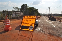 A Prefeitura informou que no novo projeto de passagem aos bairros Belo Horizonte I e II outra via de acesso está sendo construída (Foto: Gabriele Reginaldo/A Cidade)