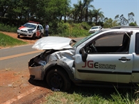 Automóvel com morador de Votuporanga capotou na tarde de ontem próximo a Parisi