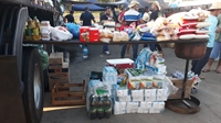 Caminhoneiros doam alimentos para o Lar São Vicente de Paulo (Foto: Divulgação)