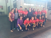 Time da Escola Estadual Professora Juraci Lima Lupo; finais dos Jogos Escolares do Estado começam amanhã (Foto: Divulgação) 