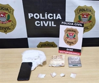 Apreensão representa cerca de R$ 25 mil em cocaína que seria distribuída a usuários de drogas de Votuporanga e região (Foto: Divulgação)