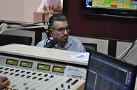 Jorge Seba apimentou a pergunta para João Garcia e recebeu a resposta tão quente quanto  (Foto: A Cidade)
