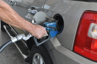O corte no preço da gasolina para distribuidoras não quer dizer, necessariamente, que o combustível vai ficar mais barato para os votuporanguenses (Foto: A Cidade)